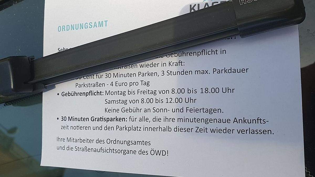 Schon in den vergangenen Tagen wurden Autofahrer auf die Wiedereinführung der Gebührenpflicht aufmerksam gemacht