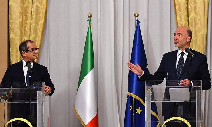 Italiens Finanzminister Giovanni Tria und EU-Wirtschafts- und Währungskommissar Pierre Moscovici 