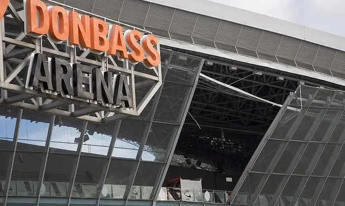 Die beschädigte Donbass-Arena in Donezk. 2012 wurde hier noch die Fußball-Europameisterschaft ausgetragen – heute ist das Stadion geschlossen