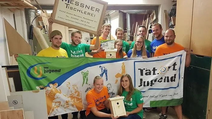Die Landjugend Eitweg produzierte Nistkästen für heimische Singvögel
