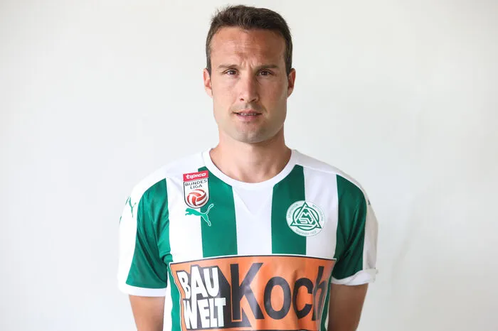 Cesar Ortiz, geboren am 30. Jänner 1989 Vereine als Profi: Albacete, Atletico Madrid B, Aris Saloniki, FC Vaslui, Altach, Mattersburg Spiele für Mattersburg (vor der Saison): 12