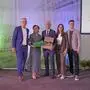 Leo und Christa Scherr, Wirtschaftslandesrat Willibald Ehrenhöfer sowie die „next generation“ Laura und Julian Scherr bei der Eröffnungsfeier