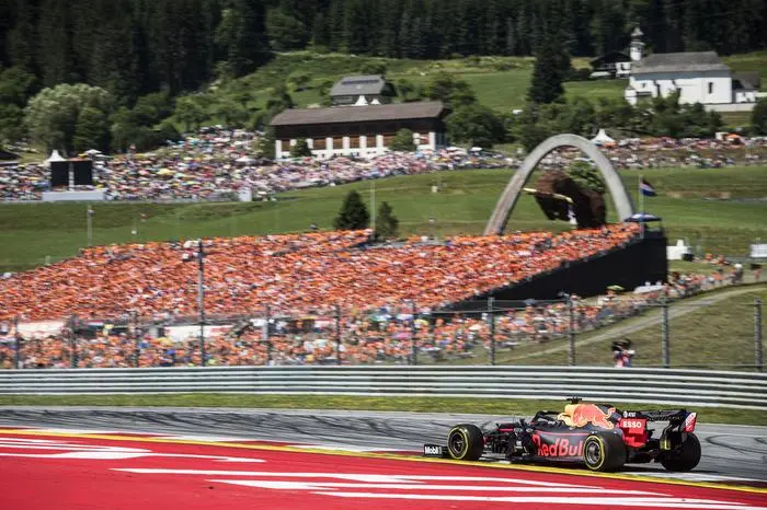 Garanten für eine Top-Stimmung: die holländischen Verstappen-Fans