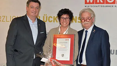 Von links: Wirtschaftskammer- Präsident Jürgen Mandl, Domenika Sowa und WK-Bezirksobmann Reinfried Bein