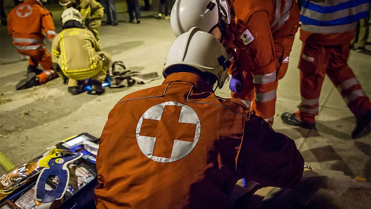 Der Mofafahrer wurde noch vor Ort erstversorgt und mit schweren Verletzungen ins LKH Villach eingeliefert (Symbolfoto)