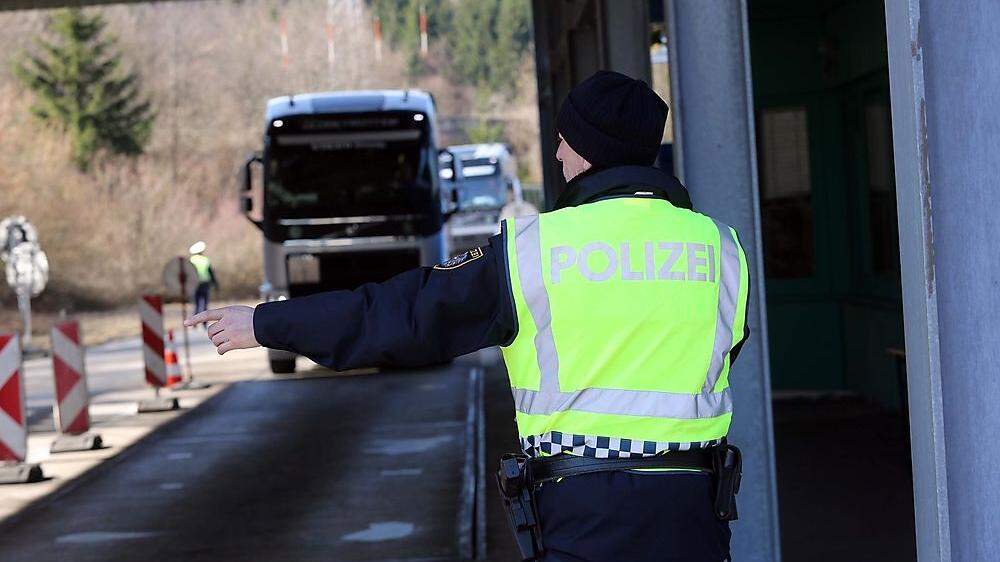 Reisebeschränkungen wie hier am Grenzübergang Thörl-Maglern sollen wieder fallen