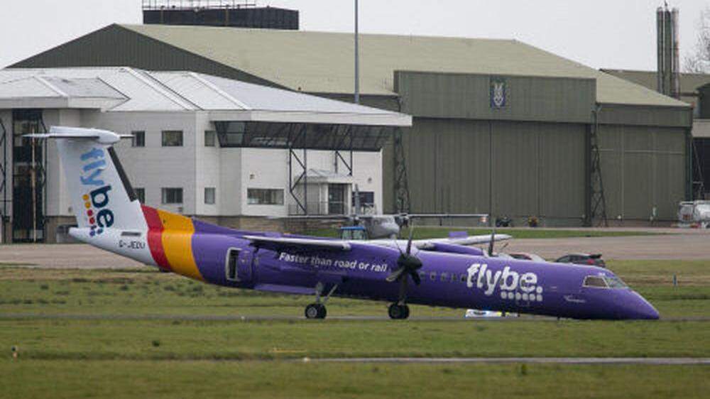 Das Flugzeug nach der Notlandung in Belfast