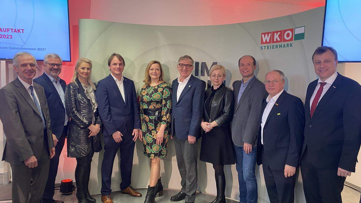 Vertreterinnen und Vertreter aus Wirtschaft und Politik tauschten sich beim traditionellen Impuls-Talk der WKO Südoststeiermark aus