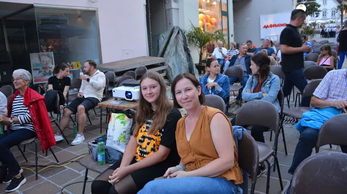 Gute Stimmung herrschte beim Freiluftkino in der Hartberger Fußgängerzone.