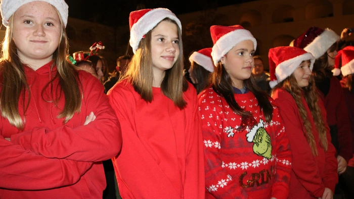 Schüler und Schülerinnen der Mittelschule Kühnsdorf präsentierten ein modernes Weihnachtsstück.