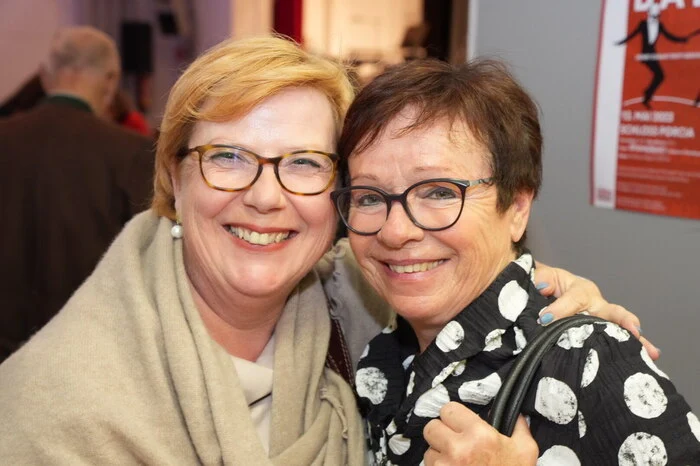 Auch aus Klagenfurt kam das Publikum zum Filmmusikkonzert: Doris Schader mit Freundin.