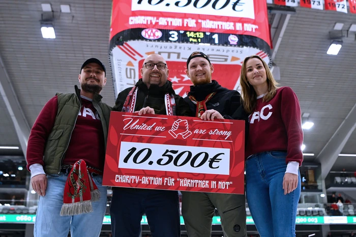 Stolze 10.500 Euro wurden von den Rudeboys am 26. Februar beim Heimspiel des EC KAC gegen Innsbruck übergeben