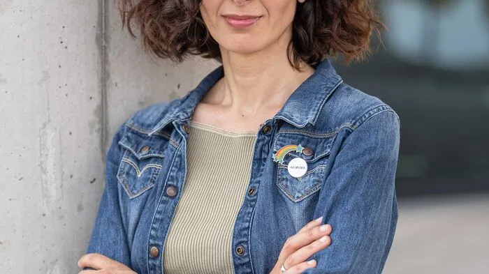 Die in Graz lebende Nava Ebrahimi erhielt 2021 den Ingeborg-Bachmann-Preis. 2020 veröffentlichte sie "Das Paradies meines Nachbarn", ihren zweiten Roman.