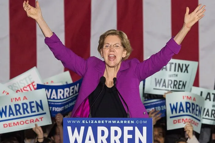 Außerdem treten die US-Senatorinnen Elizabeth Warren ...