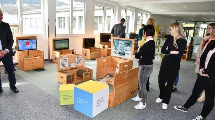 Die Wanderausstellung „Klimaversum“ ist ab sofort sechs Wochen lang in der Volksschule Murau zu besichtigen. 