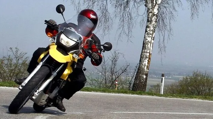 Eine Berührung der beiden Fahrzeuge fand laut Polizei nicht statt (Symbolfoto)