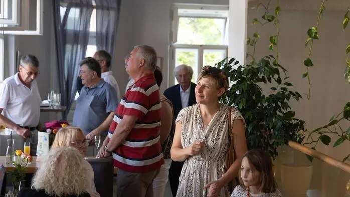In der gemütlichen Atmosphäre der Kaffee Stub‘n in Stubenberg am See fand eine stimmungsvolle Vernissage statt. 