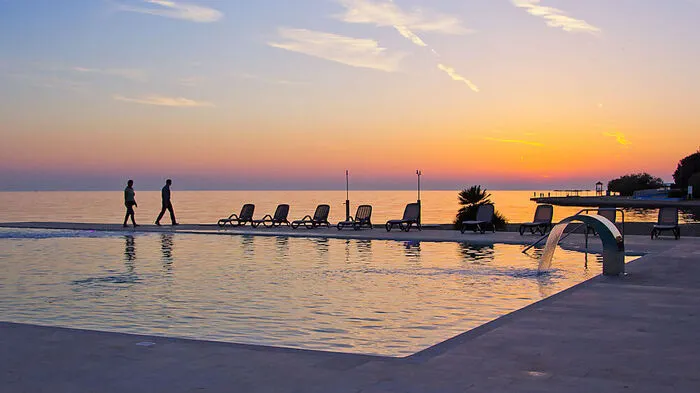 Im Boutique Camping Materada Beach kann man den Glamour-Faktor, der Glamping („Glamorous Camping“) ausmacht, wahrlich erleben.