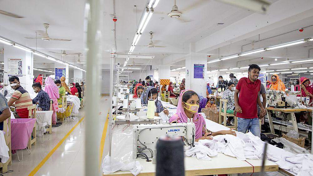 Abstand halten ist in den Fabriken von Bangladesch unmöglich