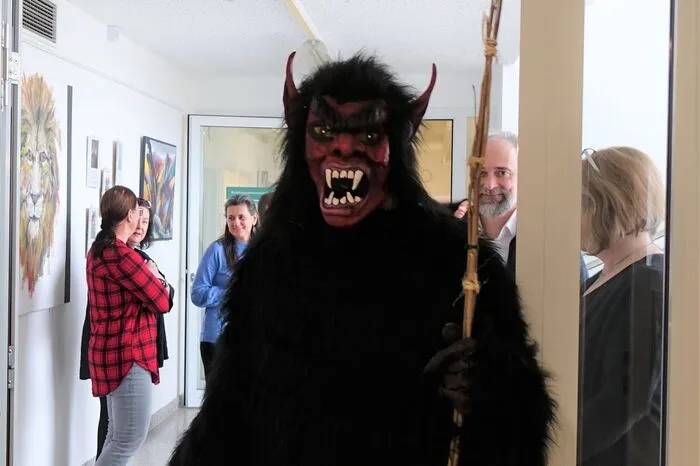 ... neben dem Nikolo war auch der Krampus zu Gast.