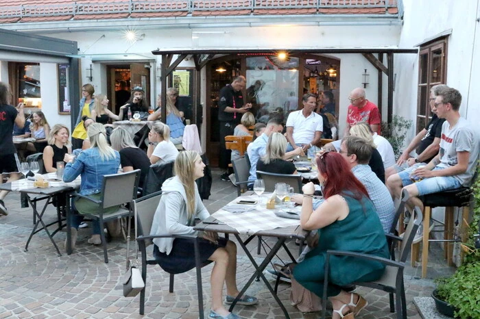 Und die Nachtschwärmer waren aus ganz Kärnten und darüber hinaus gekommen.