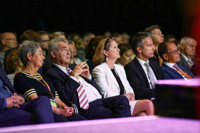 Für das First Couple Margit und Heinz Fischer war es (mit dem Zeitgeschichtetag der Uni Graz) der letzte offizielle Auftritt in der Steiermark - und ein besonderer ...