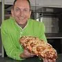 Zum Reinbeißen: frisch gebackener Allerheiligenstriezel von Backprofi Christian Ofner