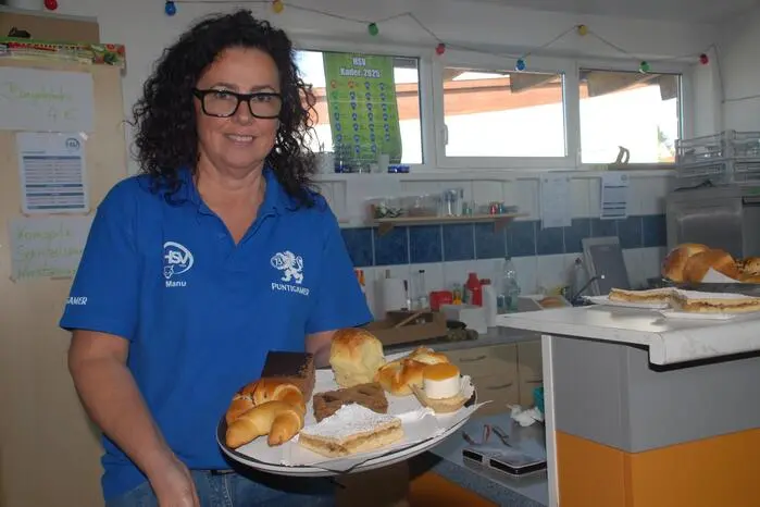 Neben den blühenden und duftenden Obstgärten entlang der Rad-Wanderstrecke gab es auch einige Labstationen für die hungrigen und durstigen Teilnehmenden. 