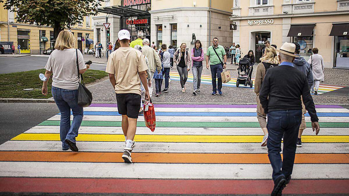 Fräste die Stadt den Zebrastreifen zu teuer ab? Darüber herrscht Uneinigkeit