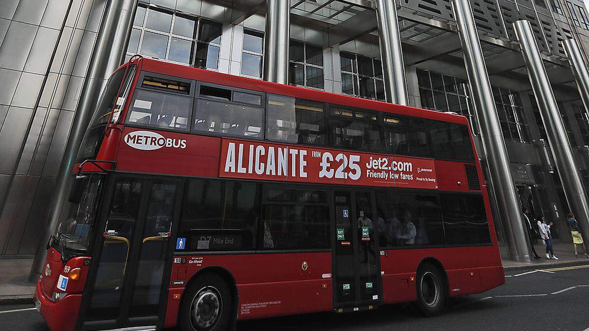 Jogger in London stieß Frau vor Bus