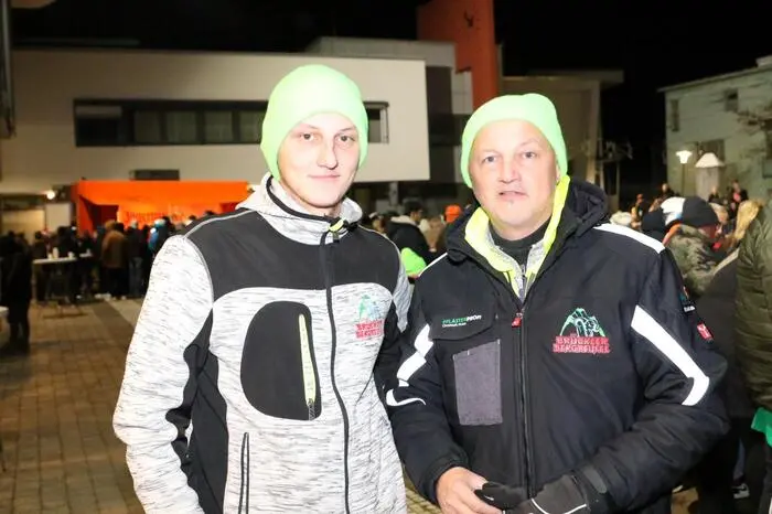 Auch heuer hatten „Bergteufel“-Obmann Alessandro Kitz und sein Stellvertreter Michael Kitz (von links) ein tolles Fest auf die Beine gestellt.
