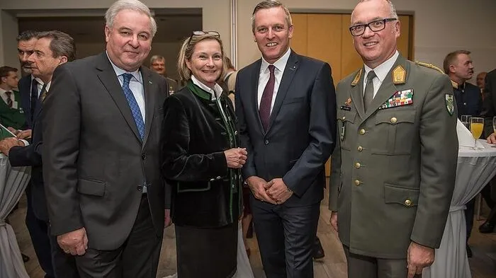 Zöllner mit Kunasek, Vollath und Schützenhöfer