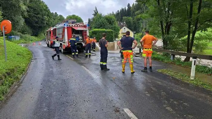 Vier Feuerwehren waren in Wildon mit 50 Einsatzkräften im Einsatz.