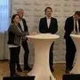 Die Magistratsmitarbeiter Karin Zarikian, Herwig Noisternig und Thomas Valent mit Bürgermeister Christian Scheider (TK) bei einer Pressekonferenz (von links)