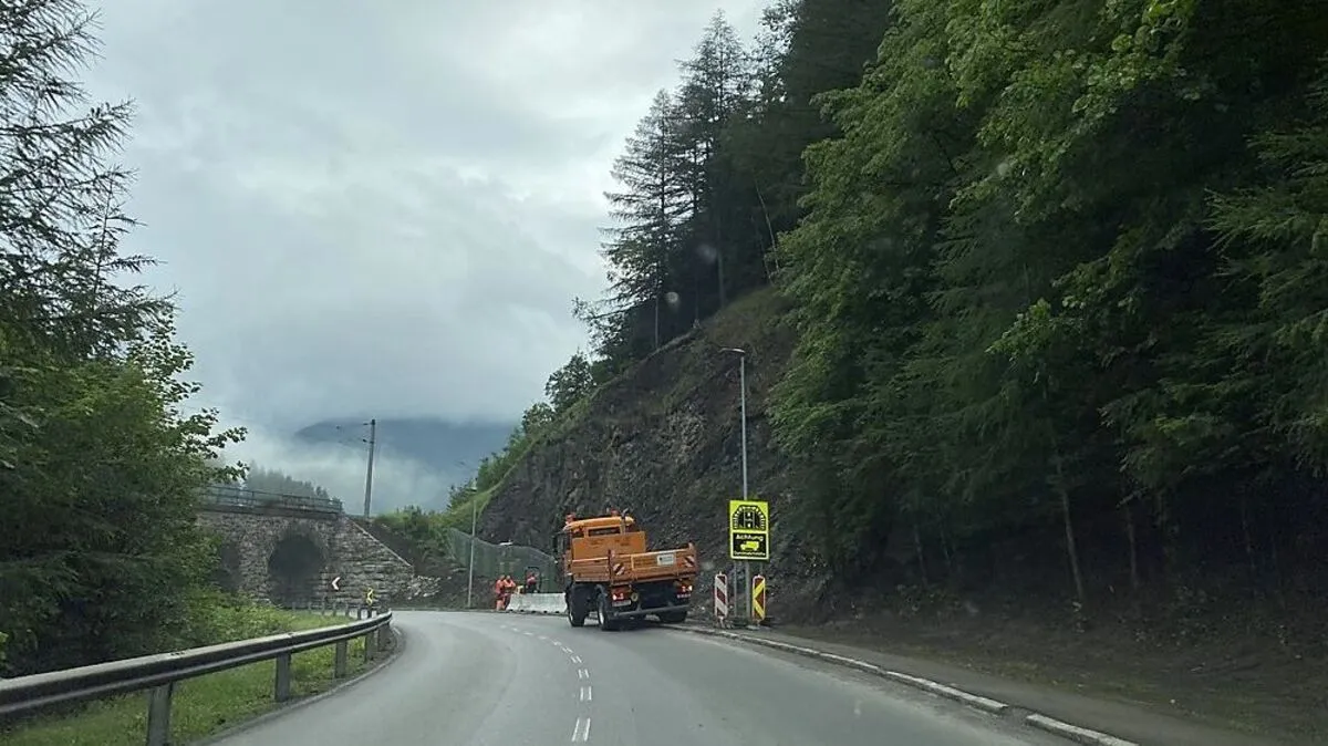 Beim Viadukt in Vordernberg wird ein Steinschlagschutz errichtet. 