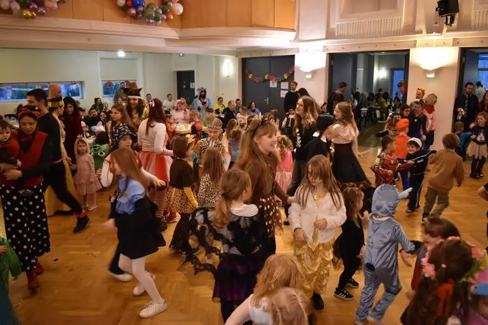 Die jungen Gäste hatten beim Kindermaskenball viel Spaß