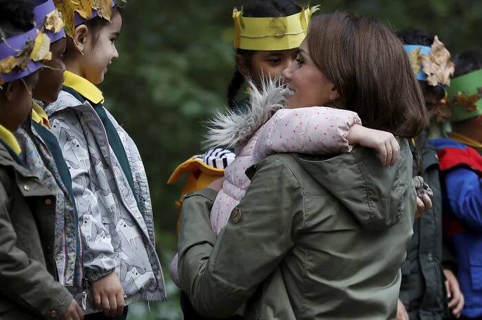 Die Mutter von George, Charlotte und Louis scheut sich dabei nicht, sich dreckig zu machen.