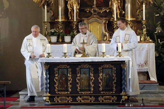 ...Dechant Peter Rosenberger und Kaplan Georg Sallaberger...