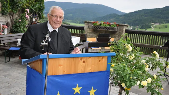 Altbischof Maximilian Aichern hielt die Festansprache beim Europaforum in Neumarkt
