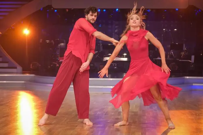 Dancing Stars - Probe - Die letzten vier Paare kämpfen heute um den Einzug ins große Finale von Dancing Stars und müssen heute sogar drei Tänze absolvieren. Im Bild: Katya Mizera, Aaron Karl. - SENDUNG: ORF1 - FR - 16.05.2025 - 20:15 Uhr - Copyright: ORF/Hans Leitner - Veröffentlichung honorarfrei nur für redaktionelle Berichterstattung in Sendungszusammenhang und mit Copyrightangabe. Kontakt: foto@orf.at