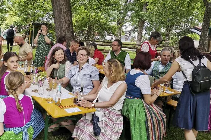 Feiern für den guten Zweck: Der Reinerlös des Kirta kommt bedürftigen Menschen in der Region zugute.