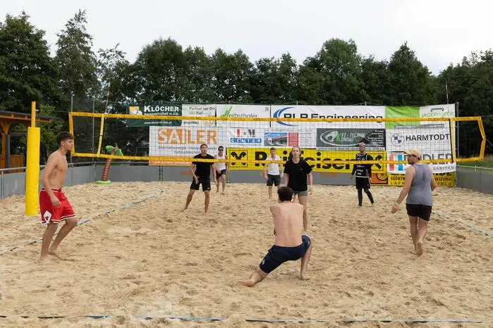 16 Amateurmannschaften aus der Region zeigten vollen Einsatz und großen Teamgeist.