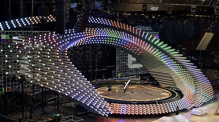 44 Meter breit - das "Bühnen-Auge"