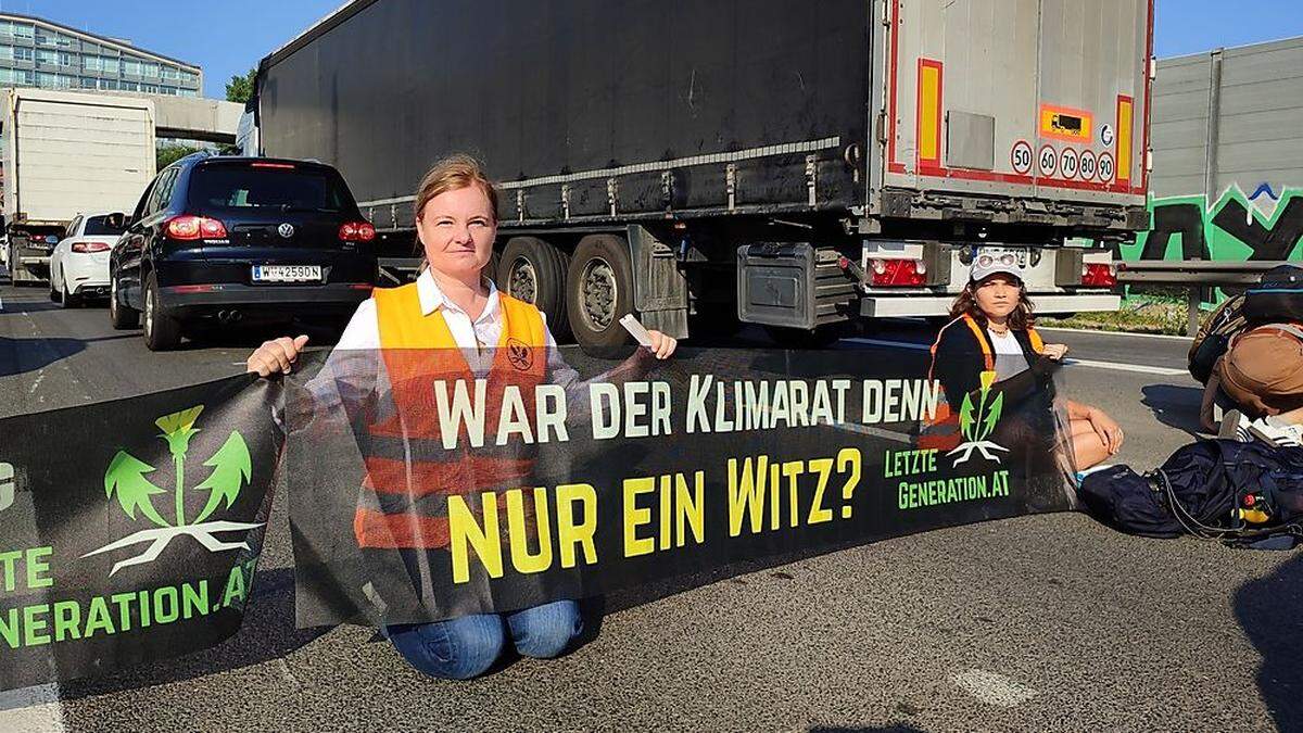 Protestierende der Letzten Generation blockierten am Montag die Wiener Südosttangente