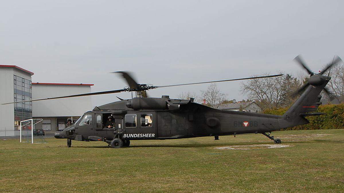 Black Hawk landet