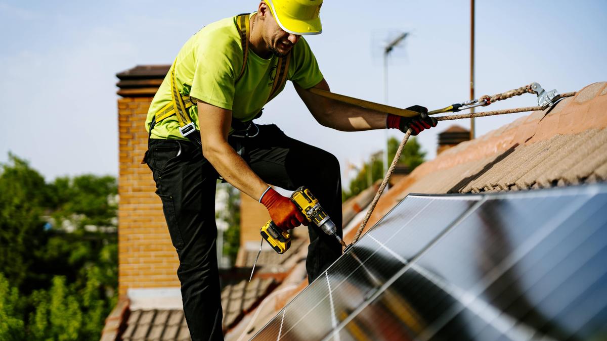 Laut dem Branchenverband gibt es volle Lager, um der PV-Nachfrage nachzukommen