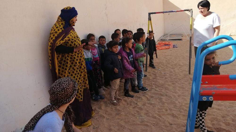Seit 20 Jahren gibt es Kindergärten im Flüchtlingslager der Sahrawis. Betreuung für die Allerkleinsten fehlt allerdings bislang noch
