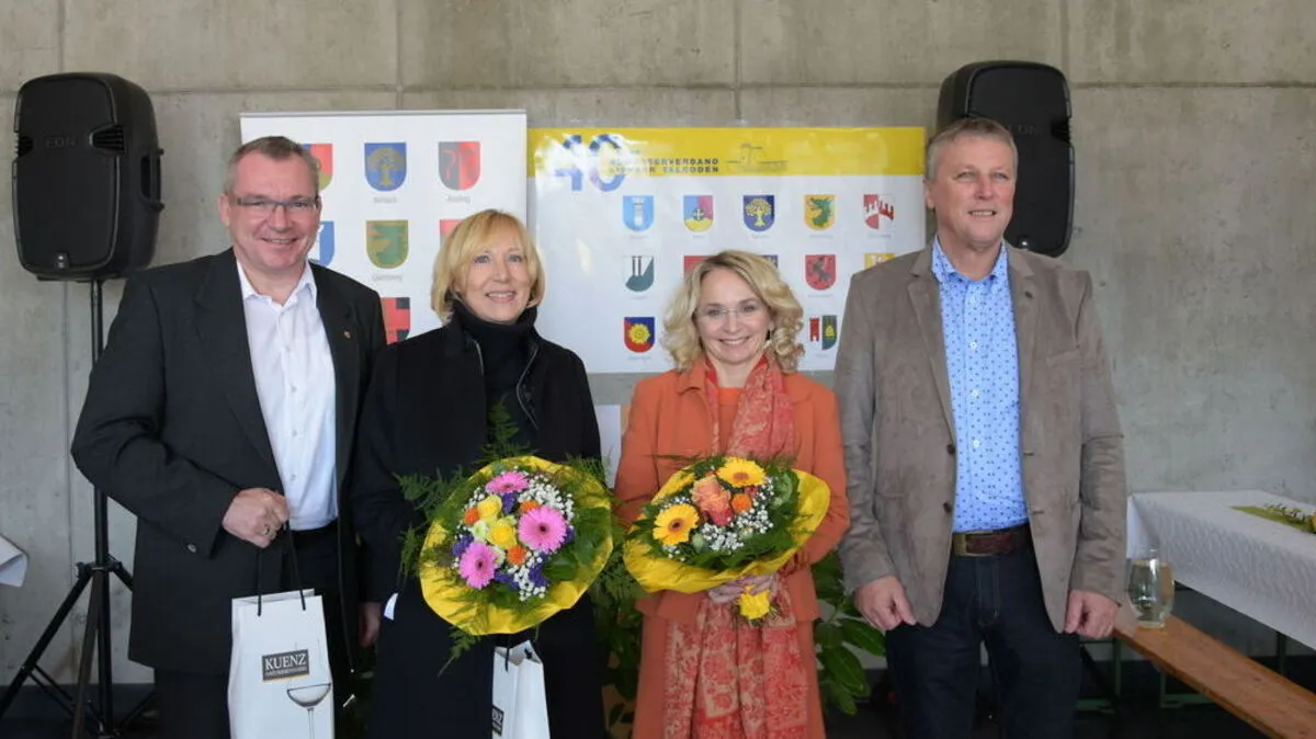 Tratter, Maria Bogensberger vom Österreichischen Abfallwirtschaftsverband, Elisabeth Blanik und Mair bei der Feier