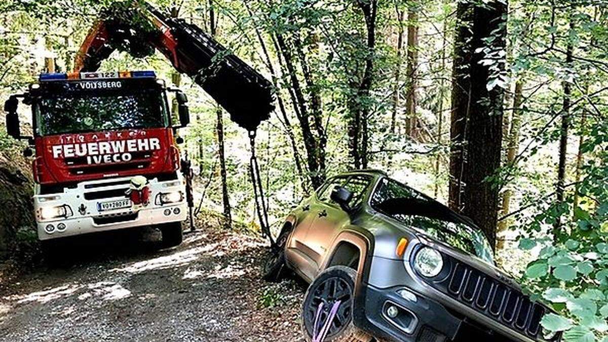 Die Feuerwehren aus Bärnbach und Voitsberg bargen das Auto