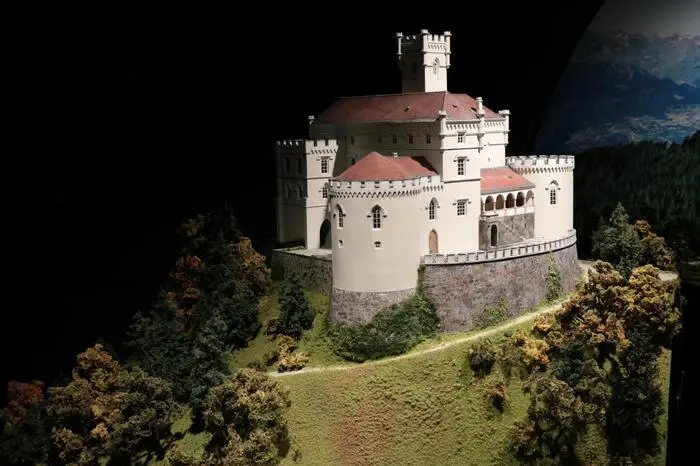 Die Exponate sind im Maßstab 1:75 und 1:100 nachgebaut. Ansehen kann man sie im Meierhof zu Schloss Kornberg.